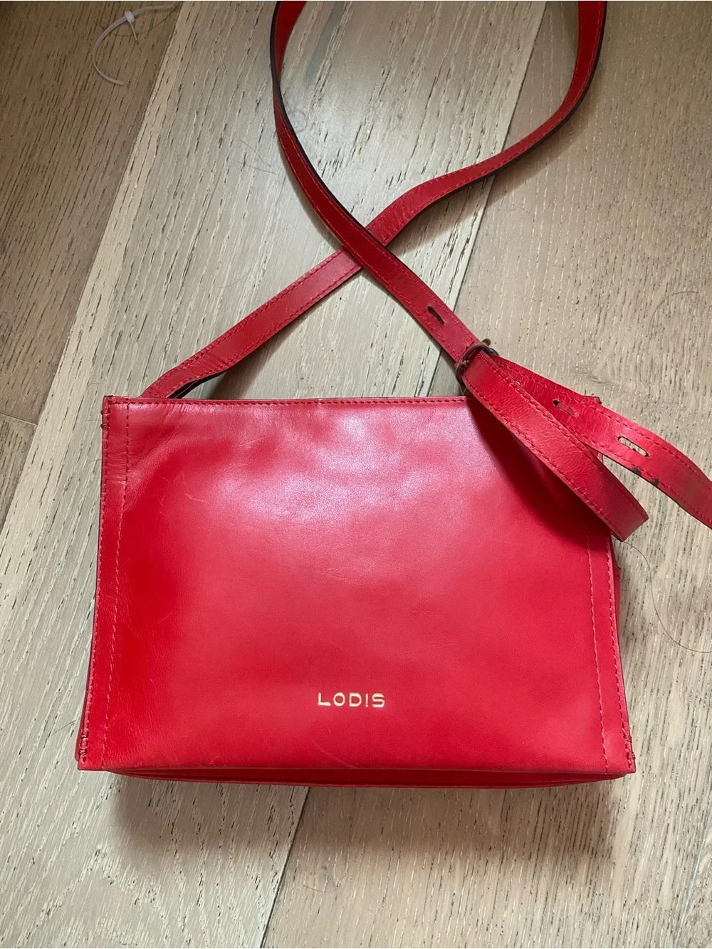 N/A sleek red